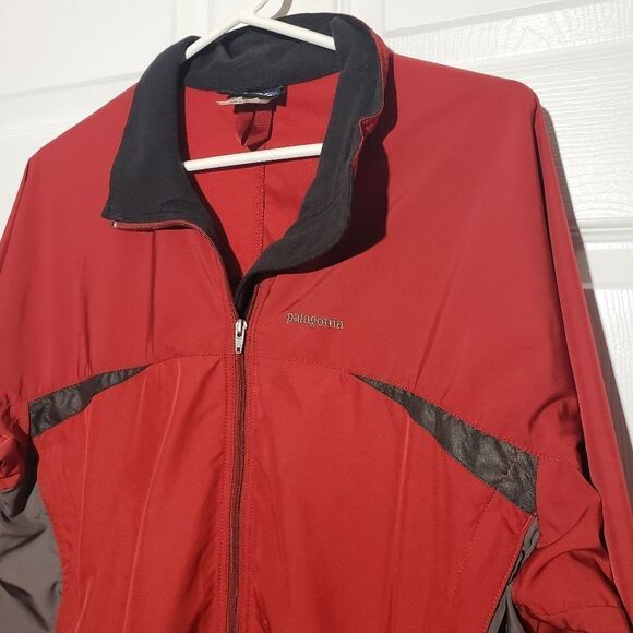PATAGONIA lightweight jacket - Picture 2 of 5